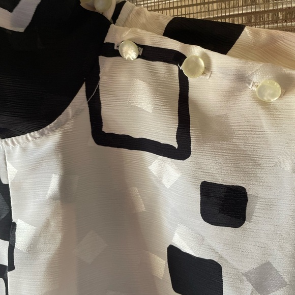 80s Abstract print blouse - Picture 7 of 8